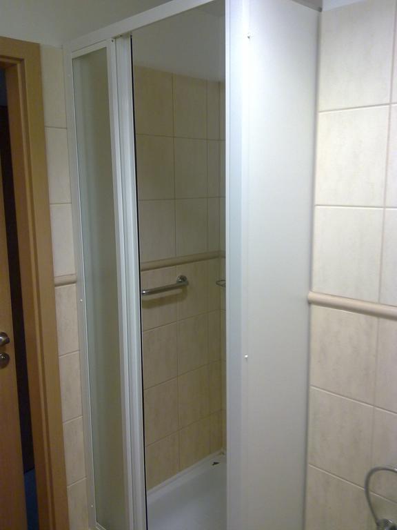 Eszterhazy Karoly Egyetem Hotel Eger Habitación foto