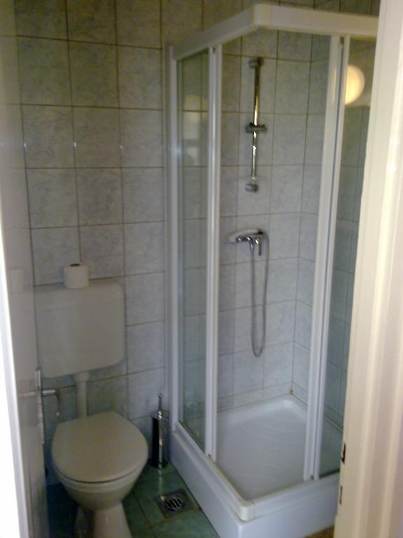 Eszterhazy Karoly Egyetem Hotel Eger Habitación foto