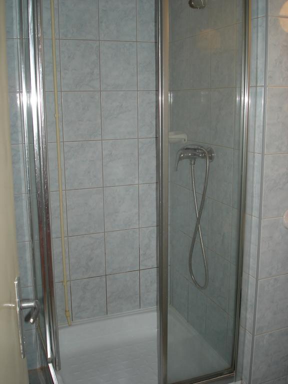 Eszterhazy Karoly Egyetem Hotel Eger Habitación foto